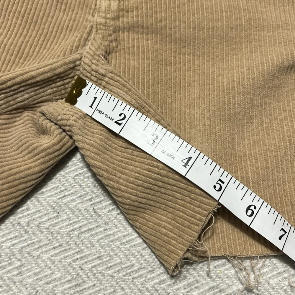 EMPYRE high rise Tan Corduroy Shorts. Size 2 - Picture 7 of 10